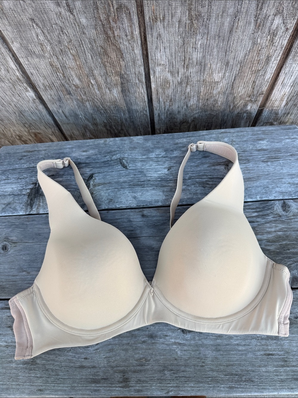 Catherines Beige Smooth T-Shirt Bra Plunge V Casual Everyday Wear 42B Underwire